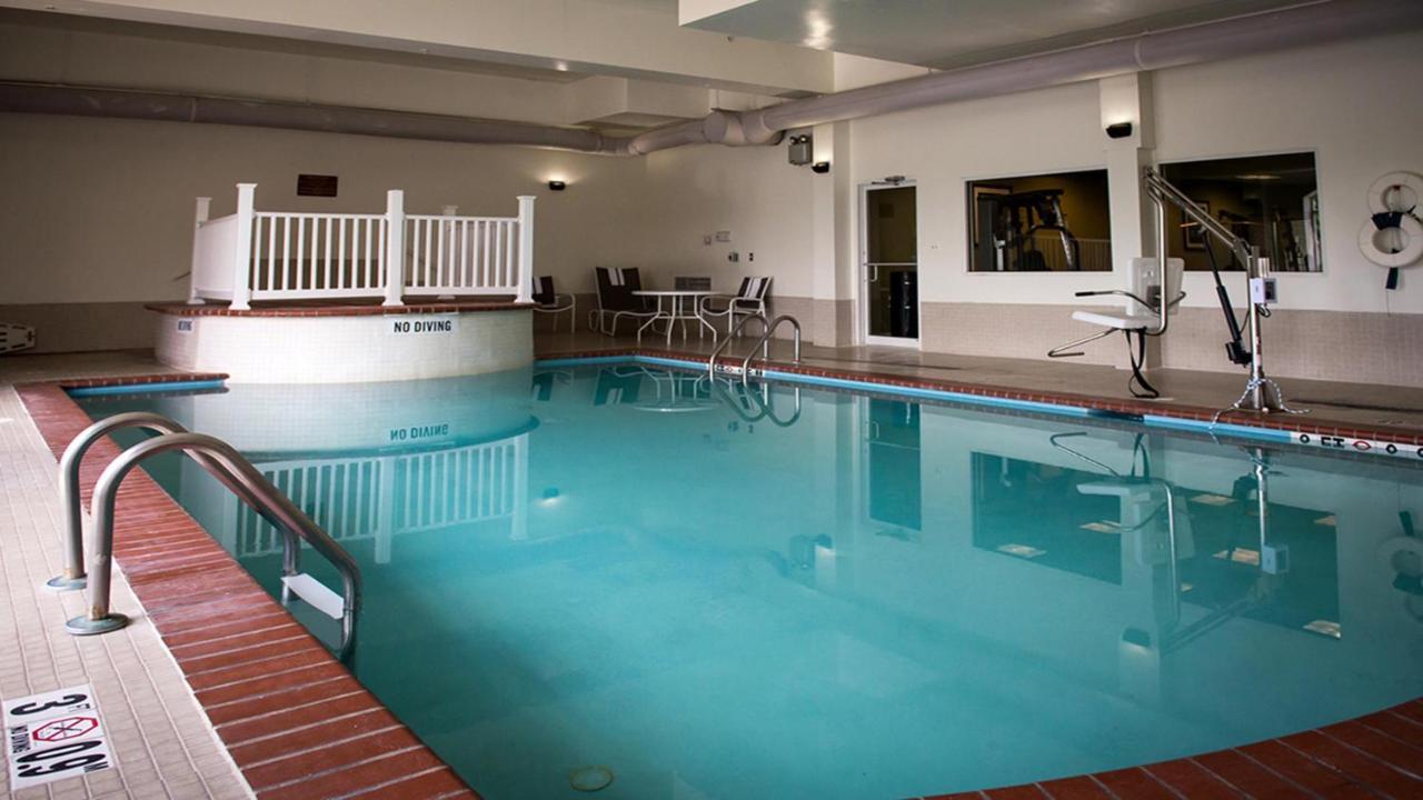 Holiday Inn Express La Plata By Ihg Esterno foto