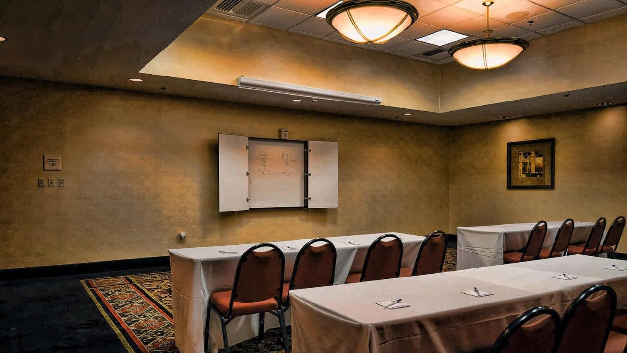 Holiday Inn Express La Plata By Ihg Esterno foto