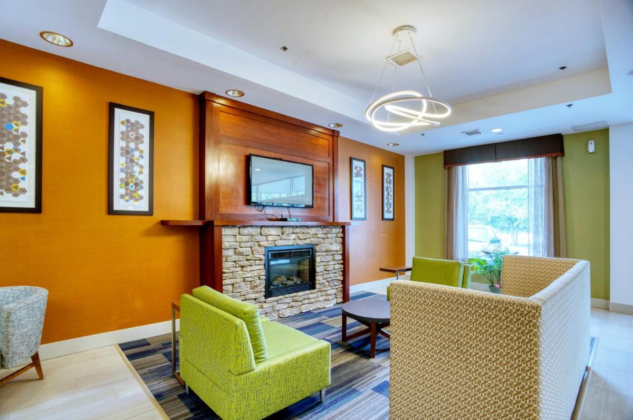 Holiday Inn Express La Plata By Ihg Esterno foto