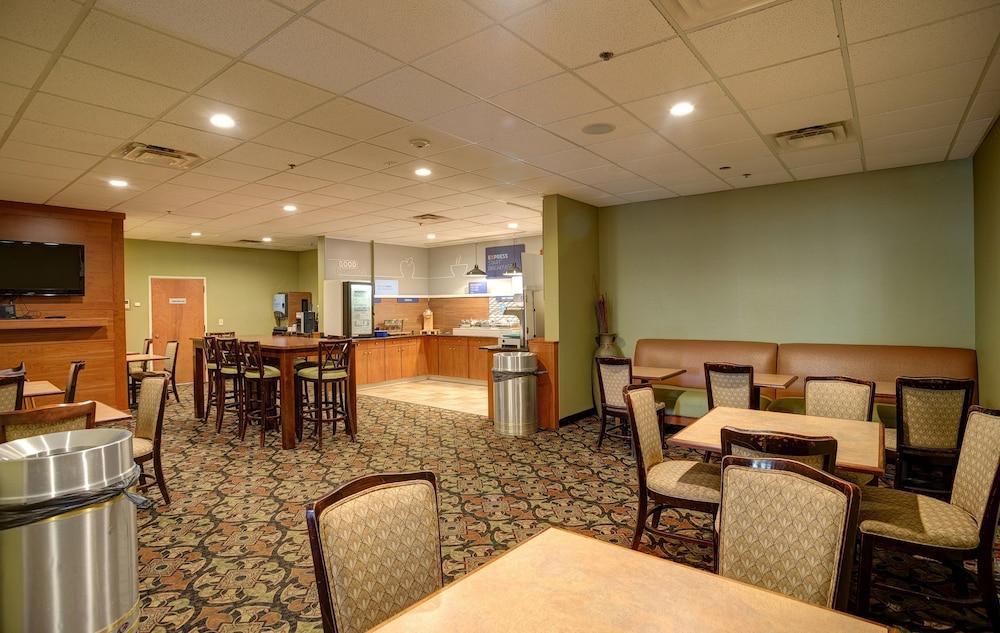 Holiday Inn Express La Plata By Ihg Esterno foto