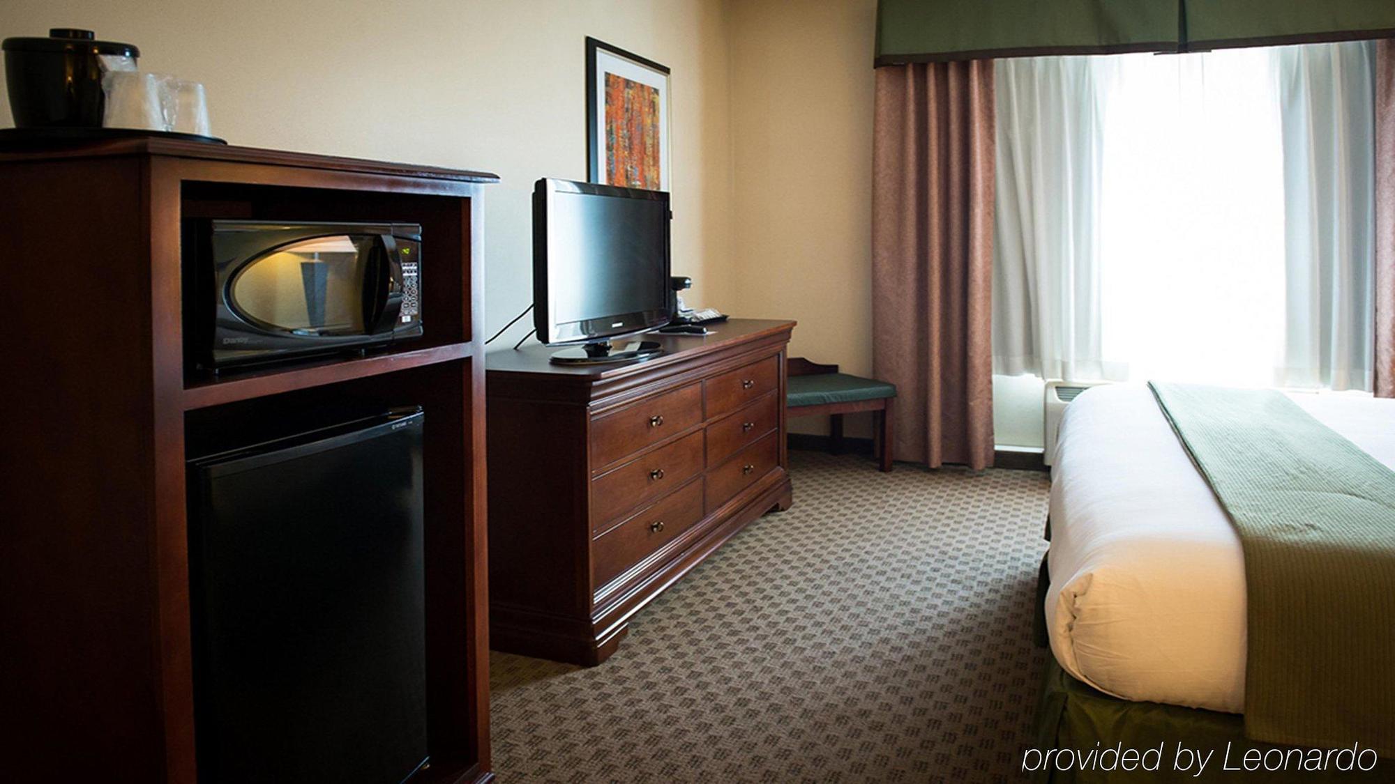Holiday Inn Express La Plata By Ihg Esterno foto