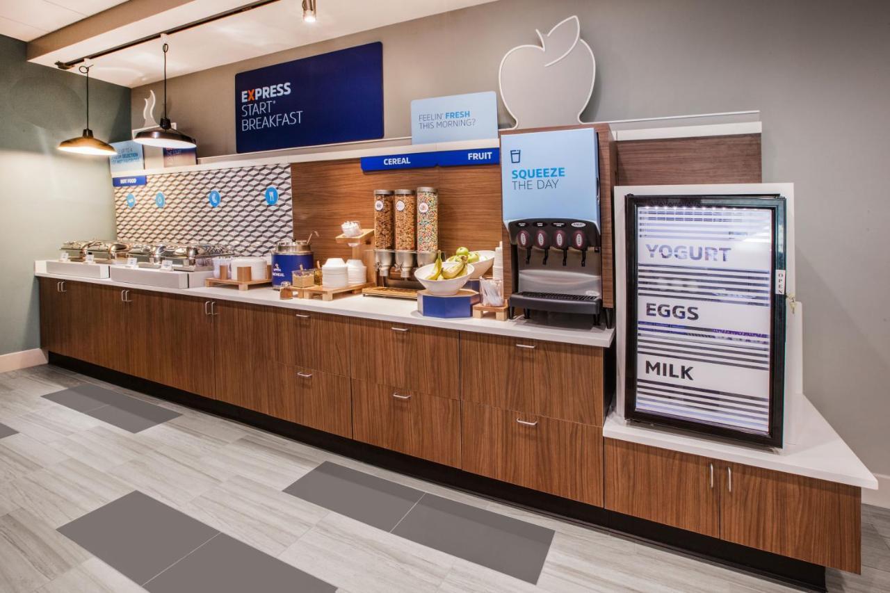 Holiday Inn Express La Plata By Ihg Esterno foto